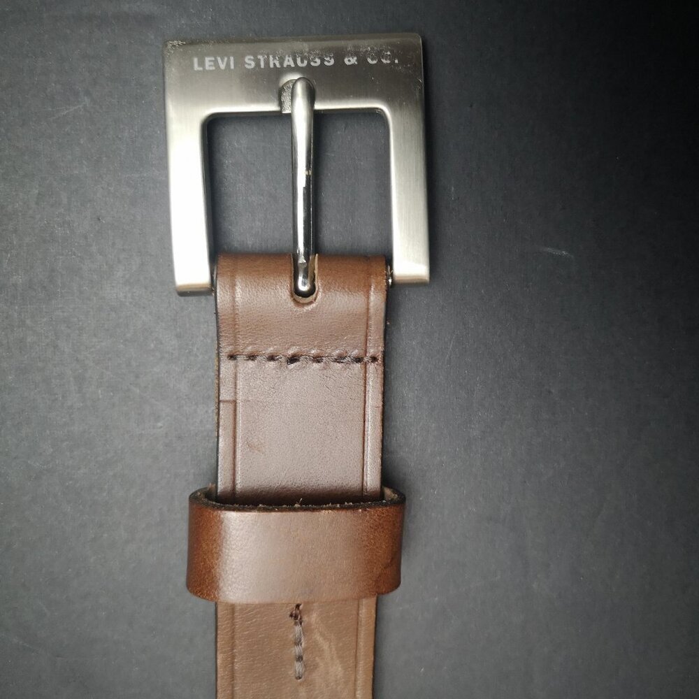 Levi's Jeanswear Genuine Leather Ladies Size XS Brown Made in Canada Belt